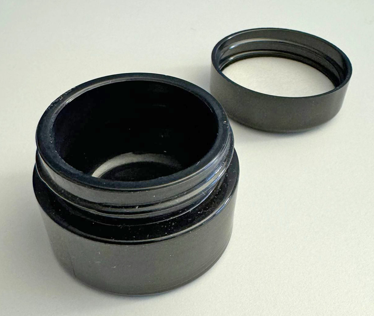 Cremedöschen 10 Stück 15 ml aus Mironglas mit Deckel Cremedöschen 10 Stück 15 ml aus Mironglas mit Deckel