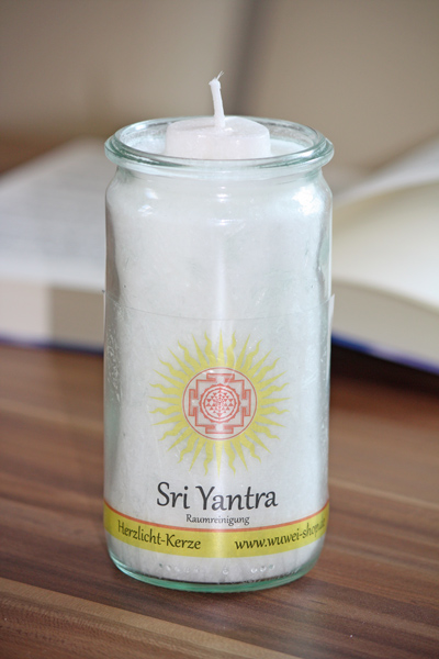 g-768_raumreinigung_1639_1 Herzlicht-Kerze Raumreinigung (Sri Yantra) 13 x 6 cm