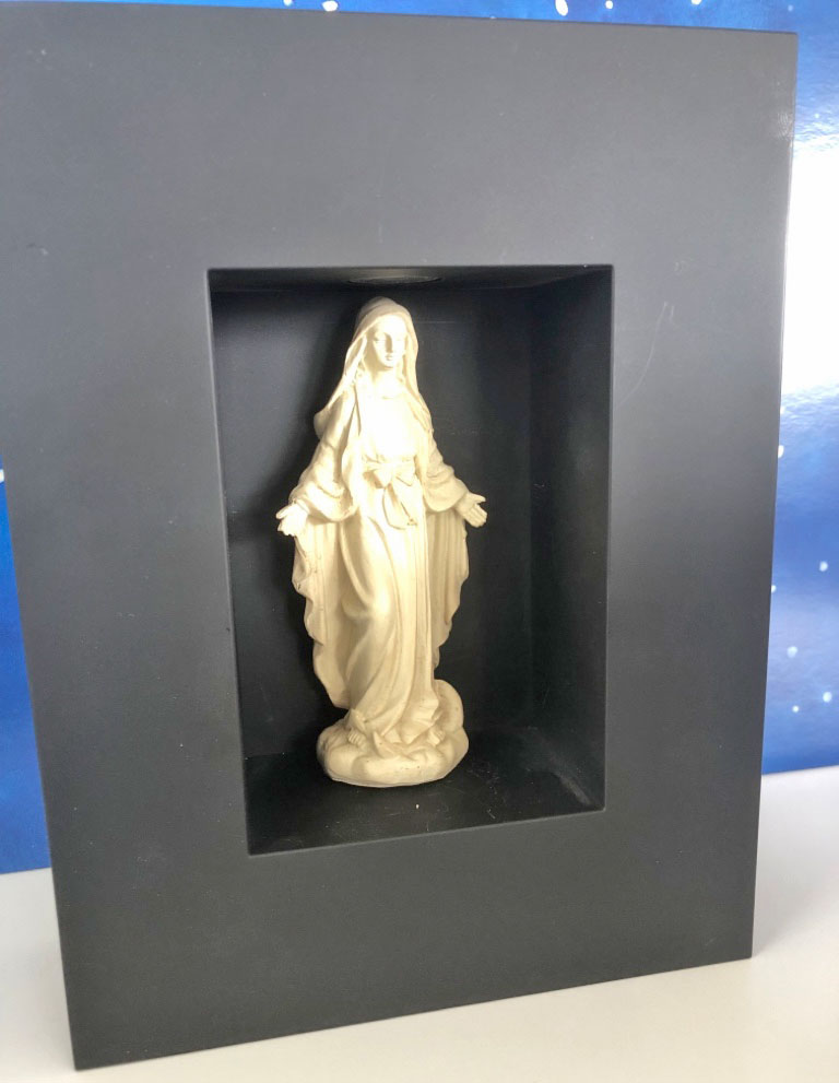 segnende-Madonna-in-Grotte-mit-Rahmen Gebetsgrotte mit Maria und LED Beleuchtung